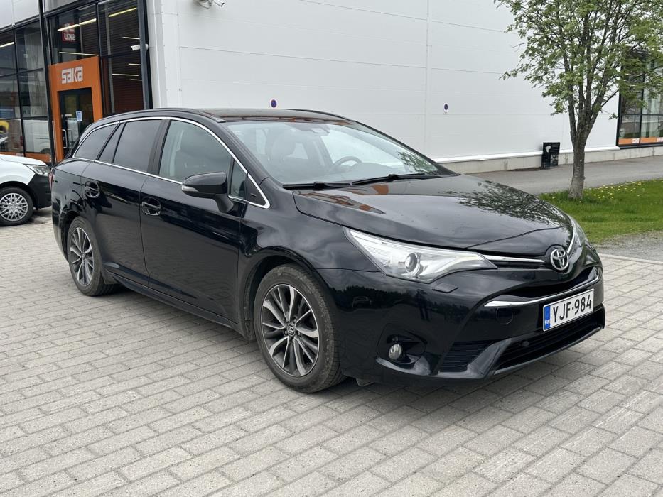TOYOTA Avensis 2016