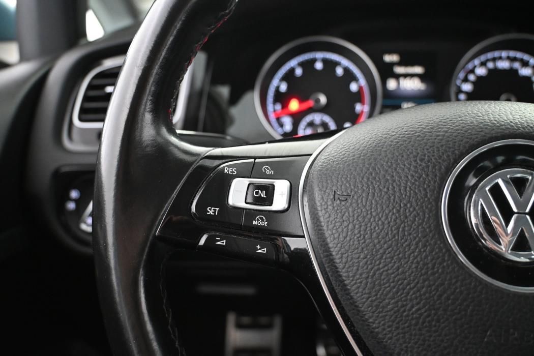 VOLKSWAGEN Golf 2017