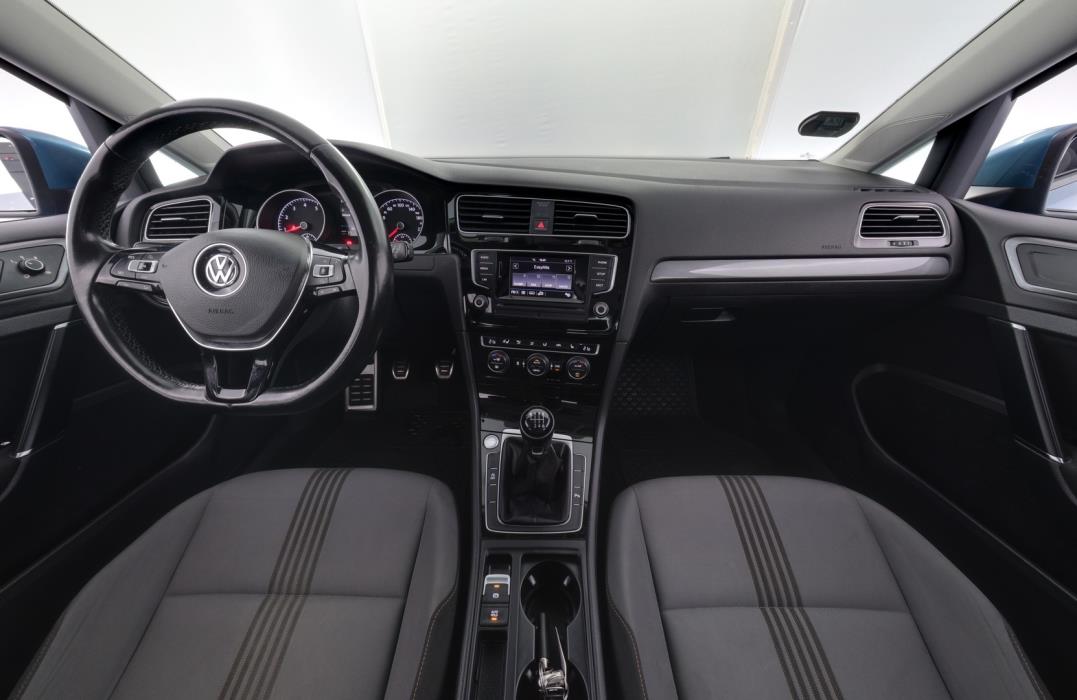 VOLKSWAGEN Golf 2017