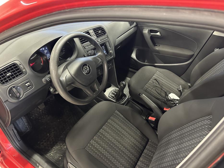 VOLKSWAGEN Polo 2017