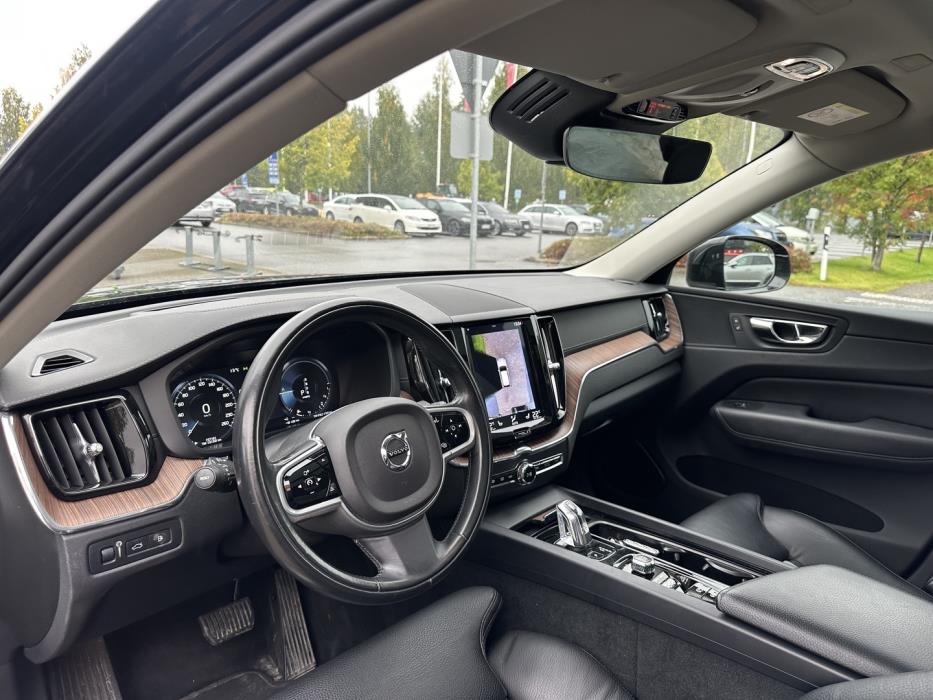 VOLVO XC60 2019