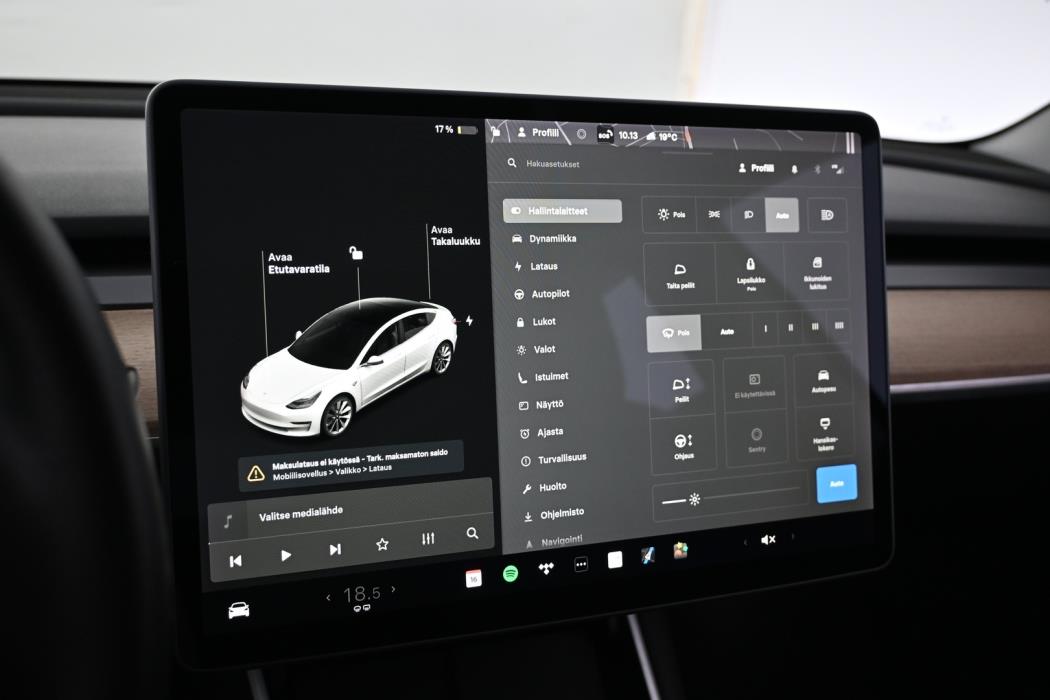 TESLA Model 3 2020