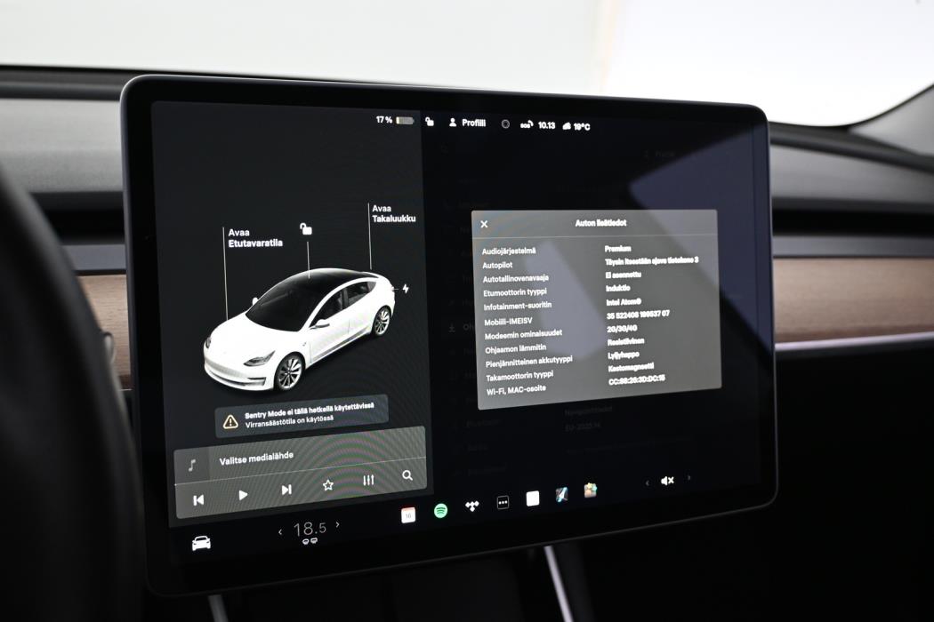TESLA Model 3 2020