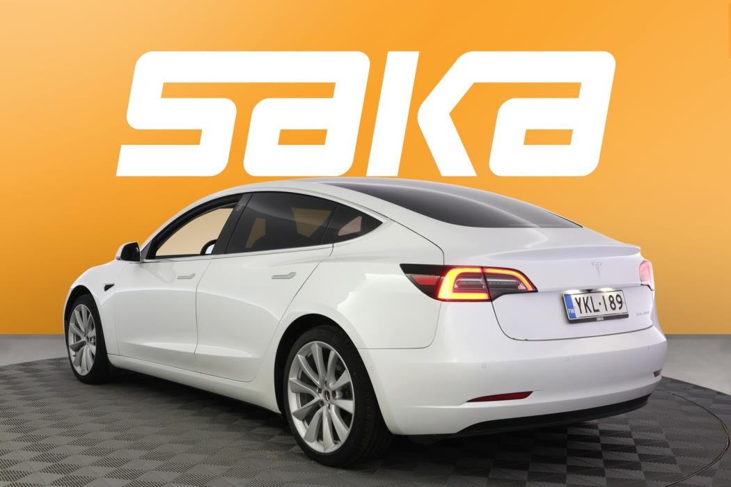 TESLA Model 3 2020