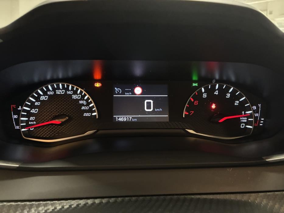 PEUGEOT 208 2020