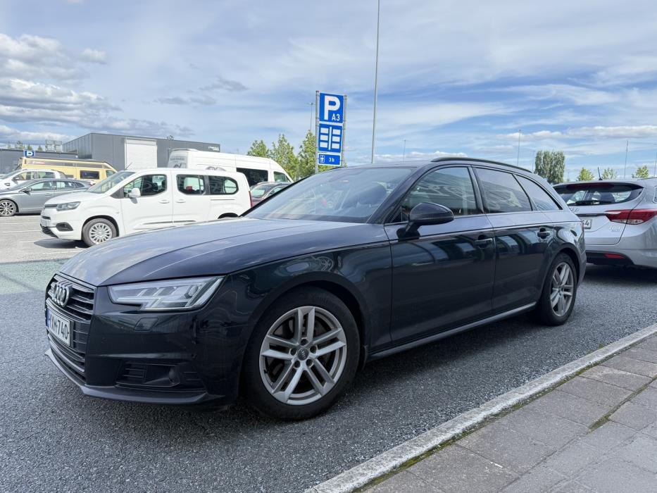 AUDI A4 2018