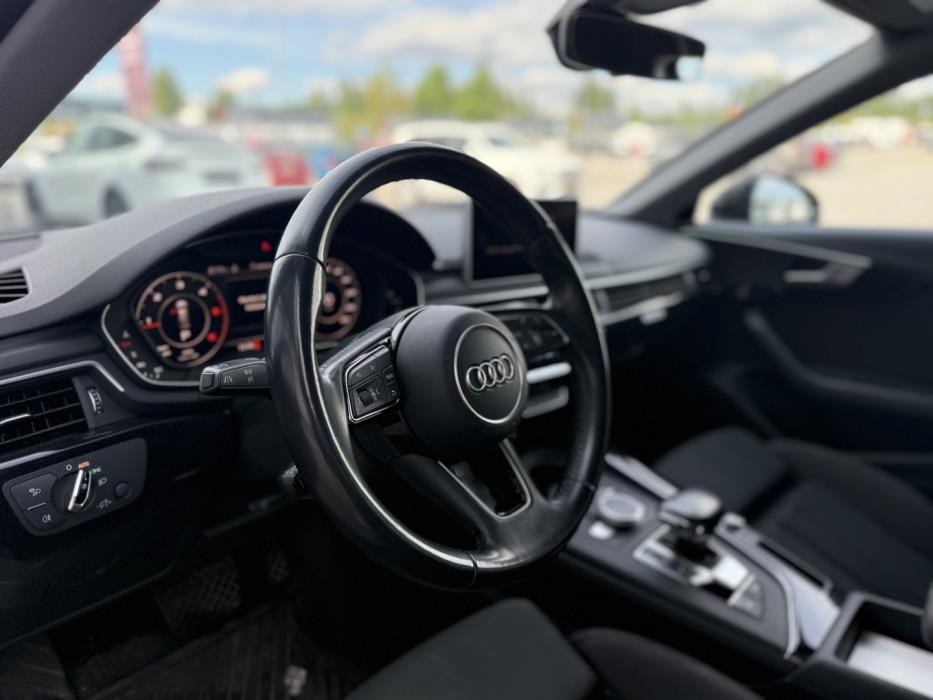 AUDI A4 2018
