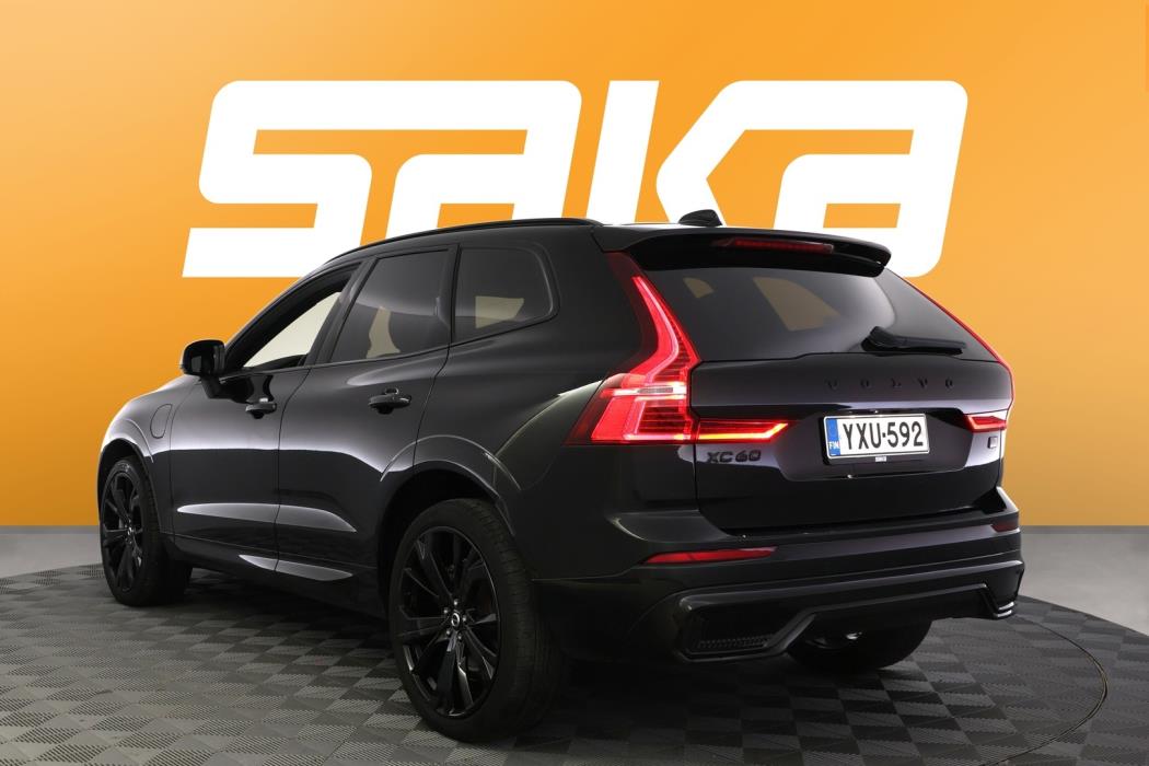 VOLVO XC60 2024
