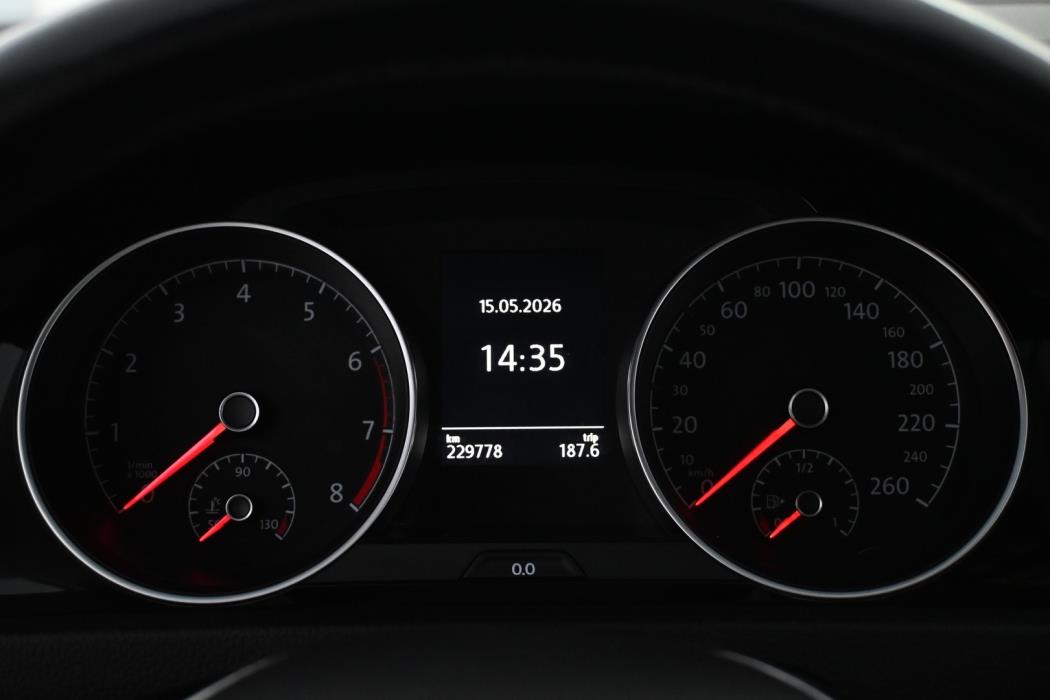 VOLKSWAGEN Golf 2017