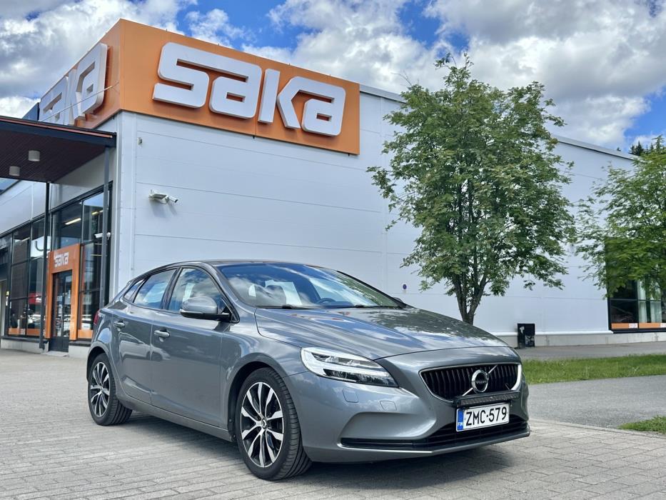 VOLVO V40 2019