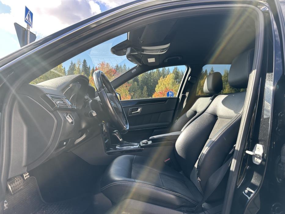 MERCEDES-BENZ E 2010