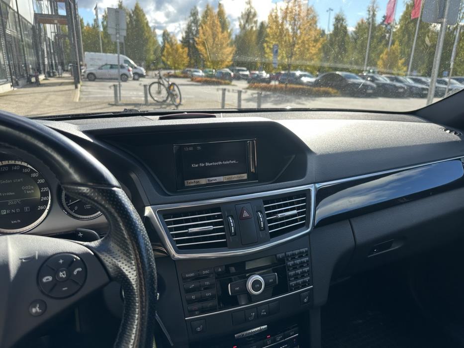MERCEDES-BENZ E 2010