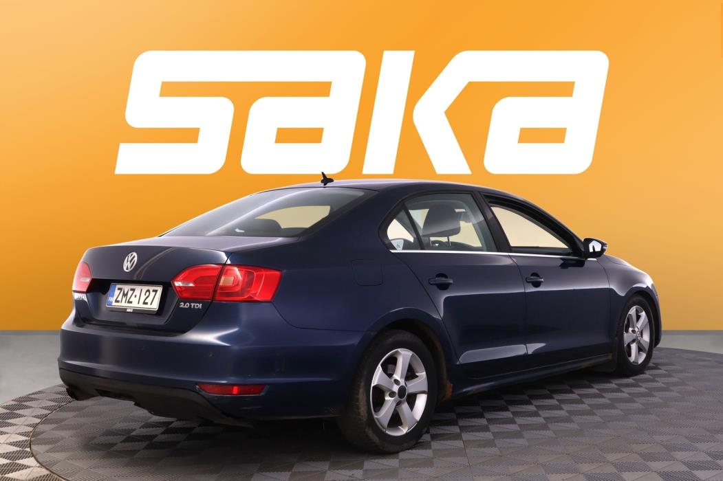 VOLKSWAGEN Jetta 2011