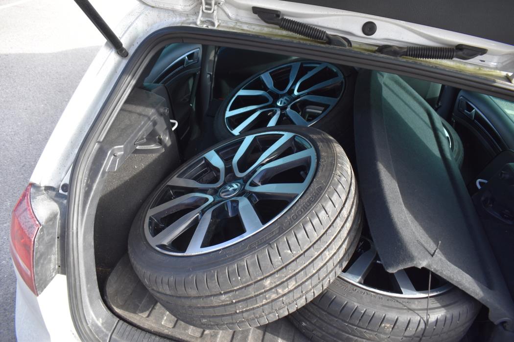 VOLKSWAGEN Golf 2015