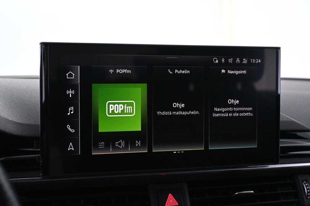 AUDI A4 2022