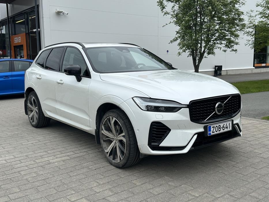 VOLVO XC60 2022