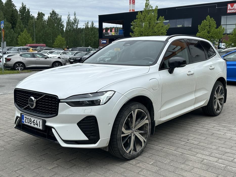 VOLVO XC60 2022
