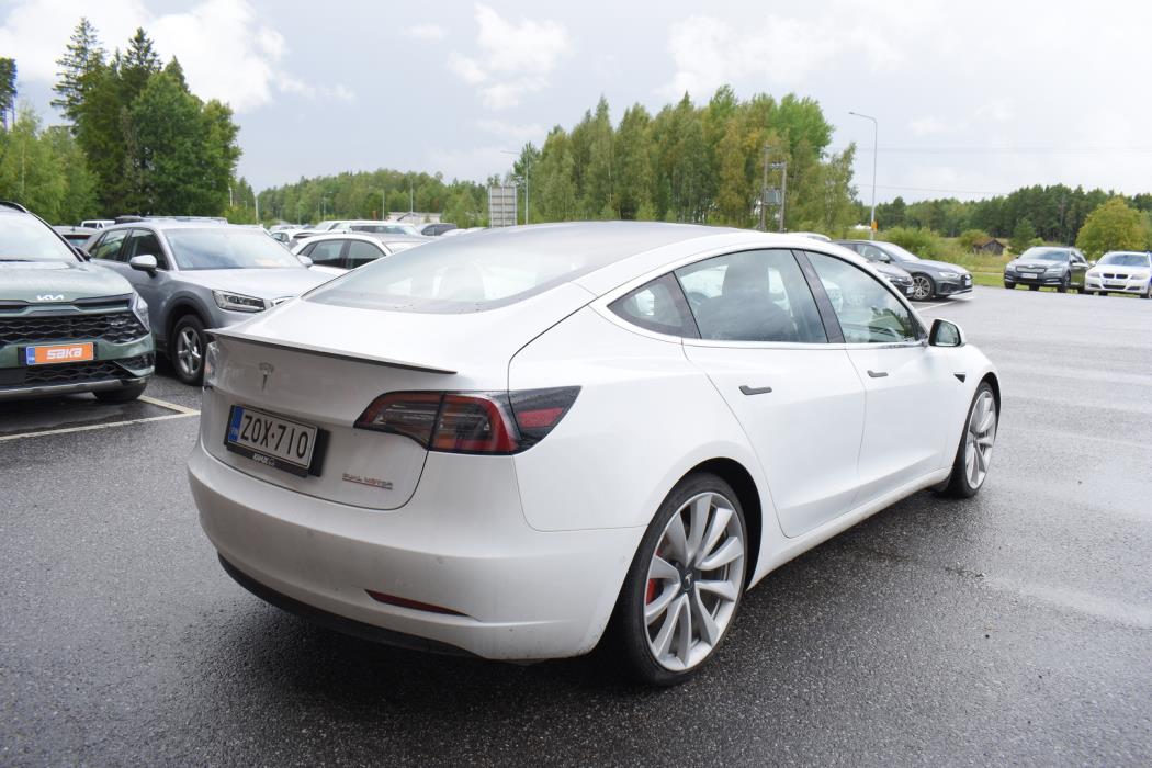 TESLA Model 3 2019