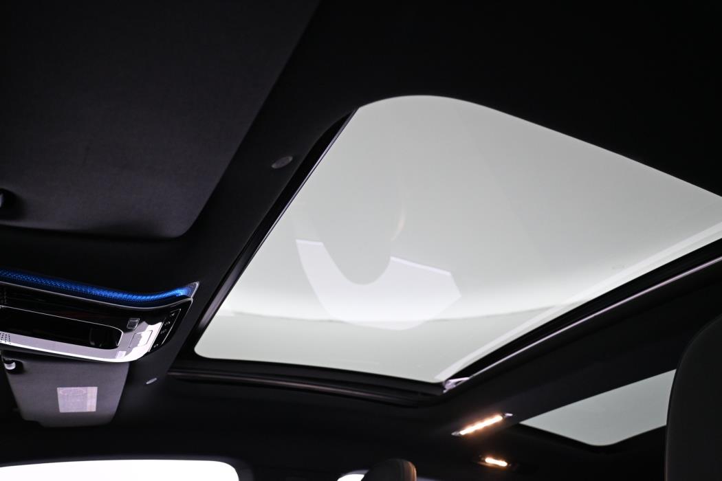 MERCEDES-BENZ EQS 2023