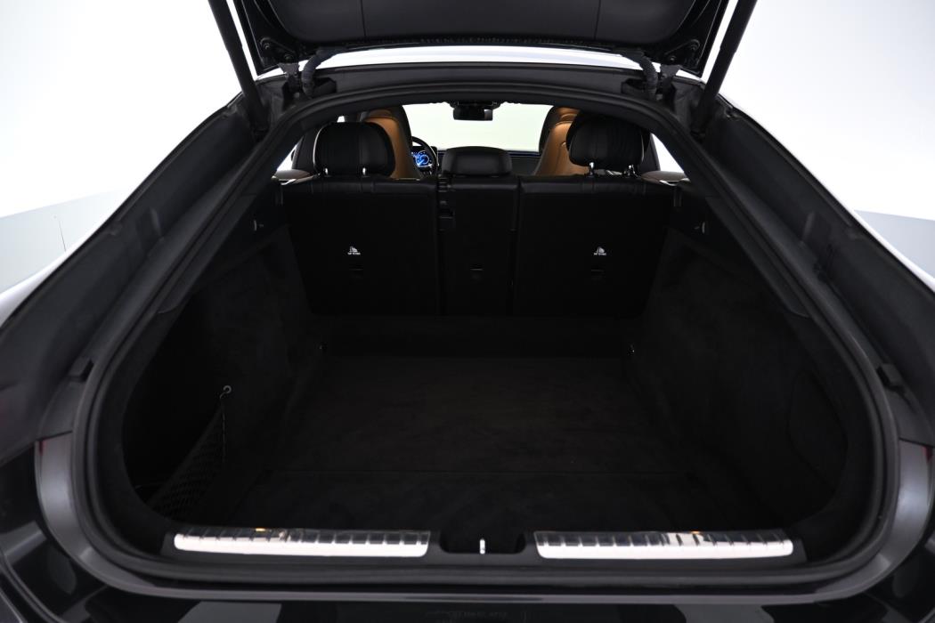 MERCEDES-BENZ EQS 2023