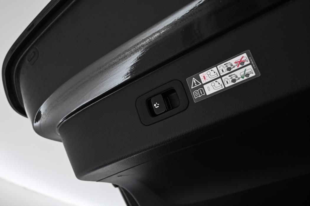 MERCEDES-BENZ EQS 2023