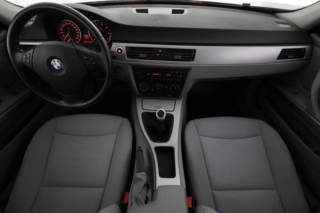 BMW 318 2006
