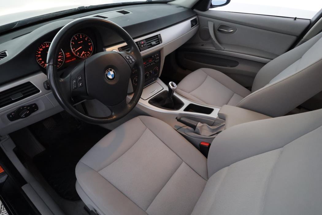 BMW 318 2006