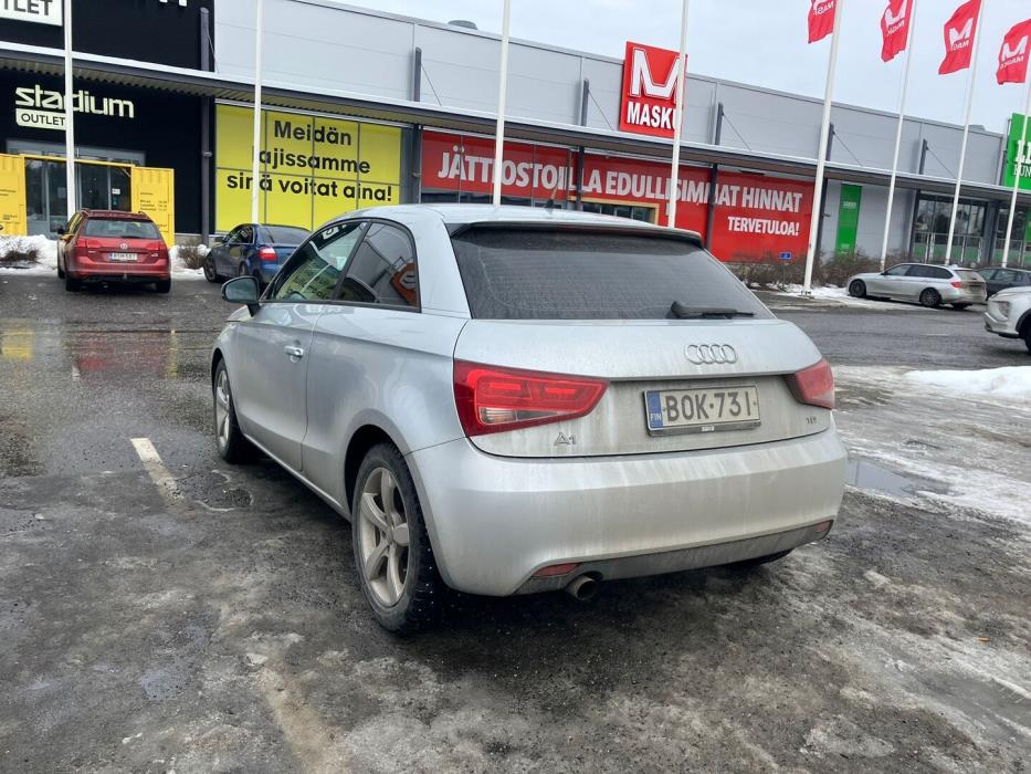 AUDI A1 2011