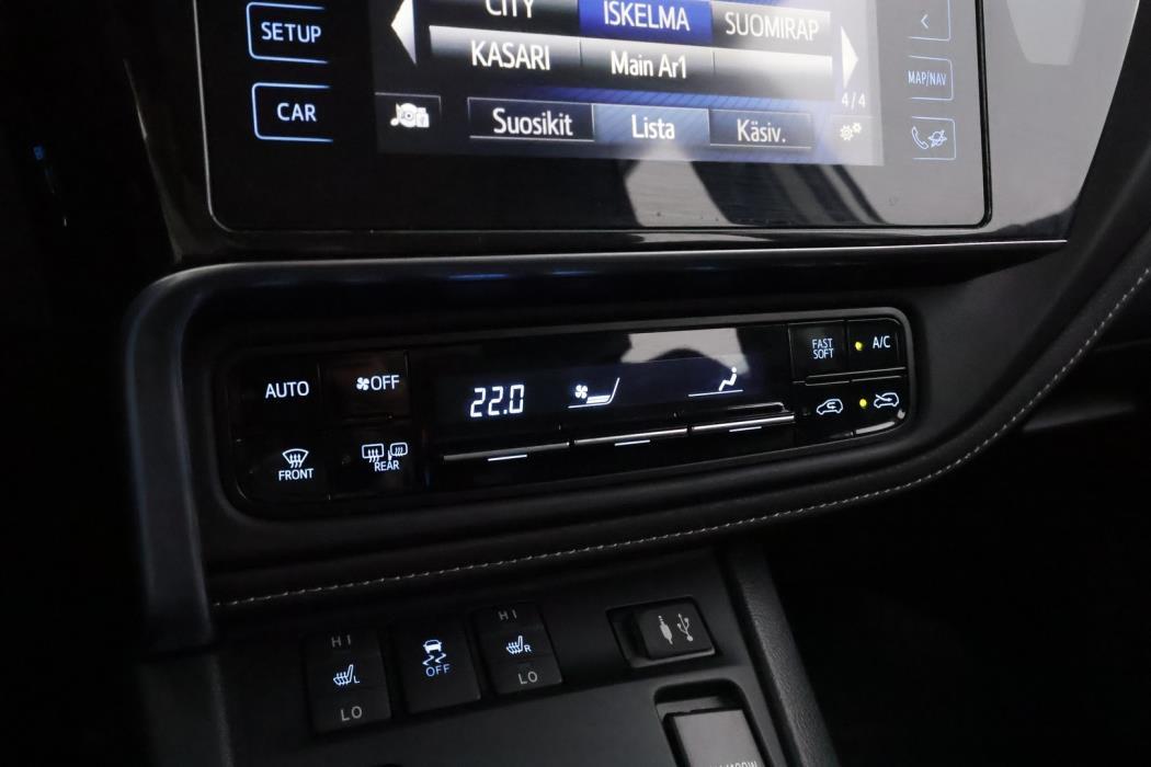 TOYOTA Auris 2017