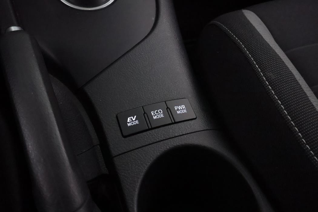 TOYOTA Auris 2017