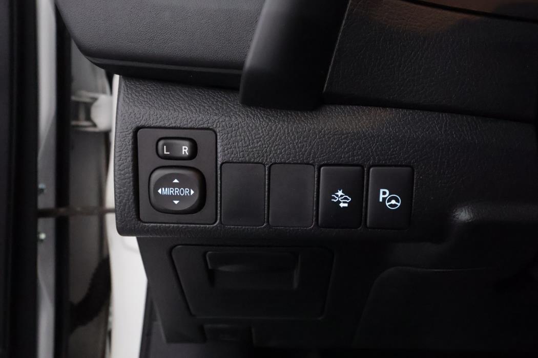 TOYOTA Auris 2017