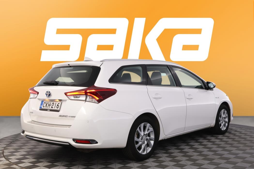 TOYOTA Auris 2017