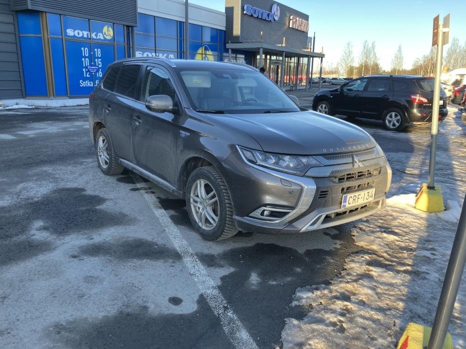 MITSUBISHI OUTLANDER PHEV 2018