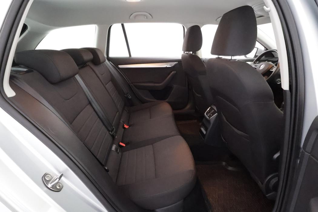 SKODA Octavia 2015