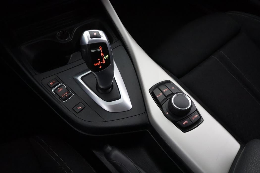 BMW 118 2017