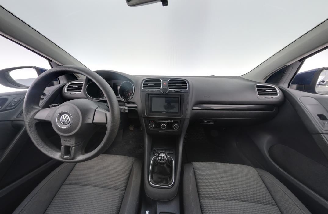 VOLKSWAGEN Golf 2012