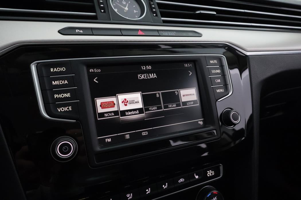 VOLKSWAGEN Passat 2016