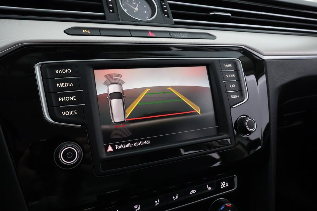 VOLKSWAGEN Passat 2016