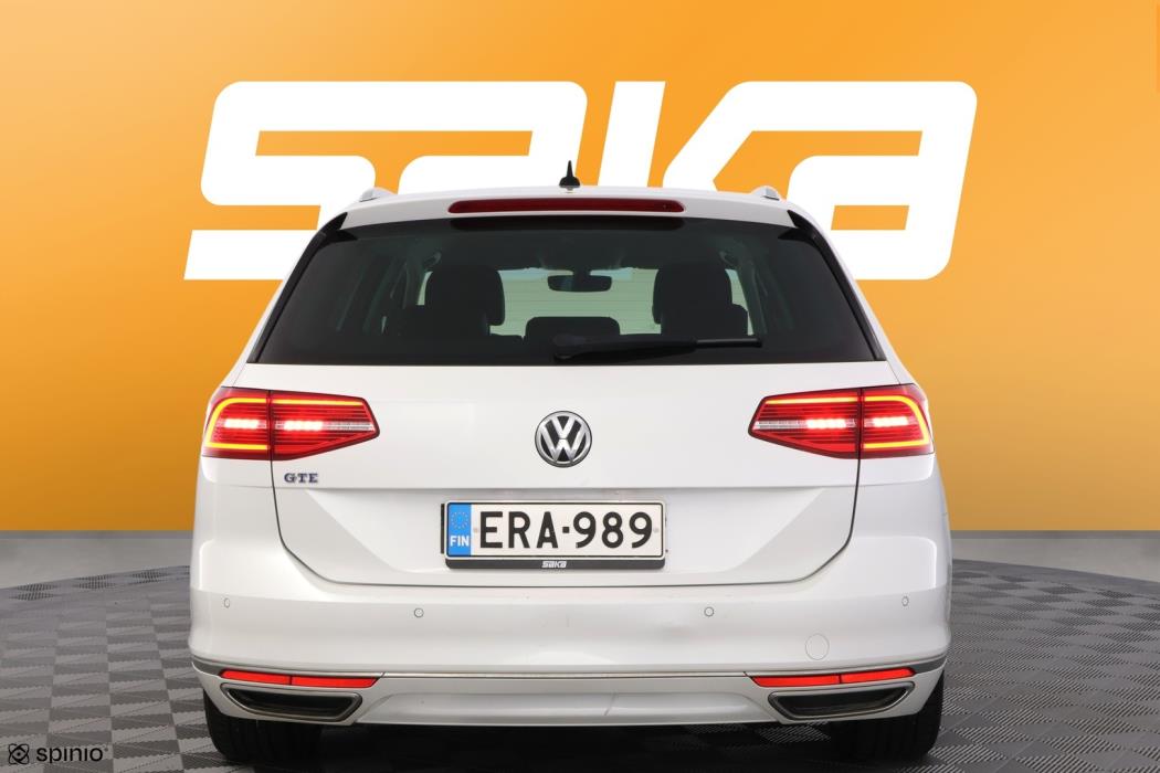 VOLKSWAGEN Passat 2016