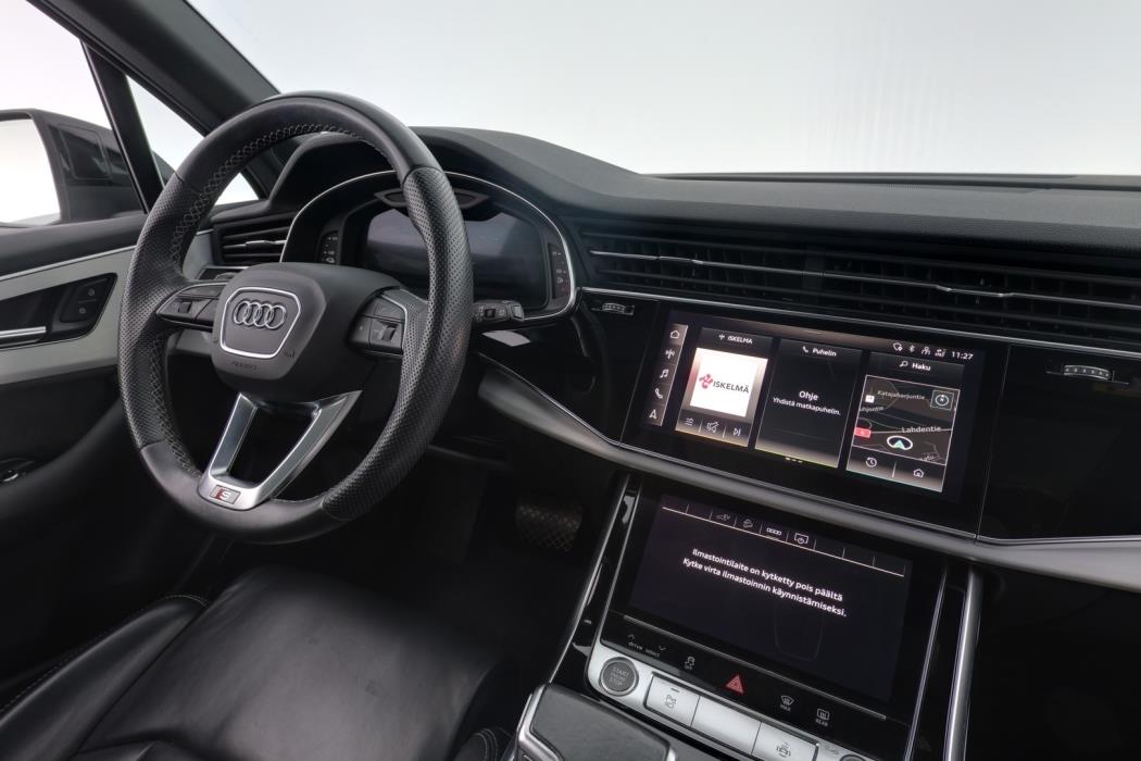 AUDI Q7 2021
