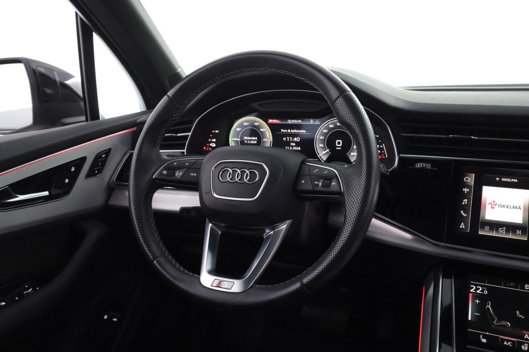 AUDI Q7 2021