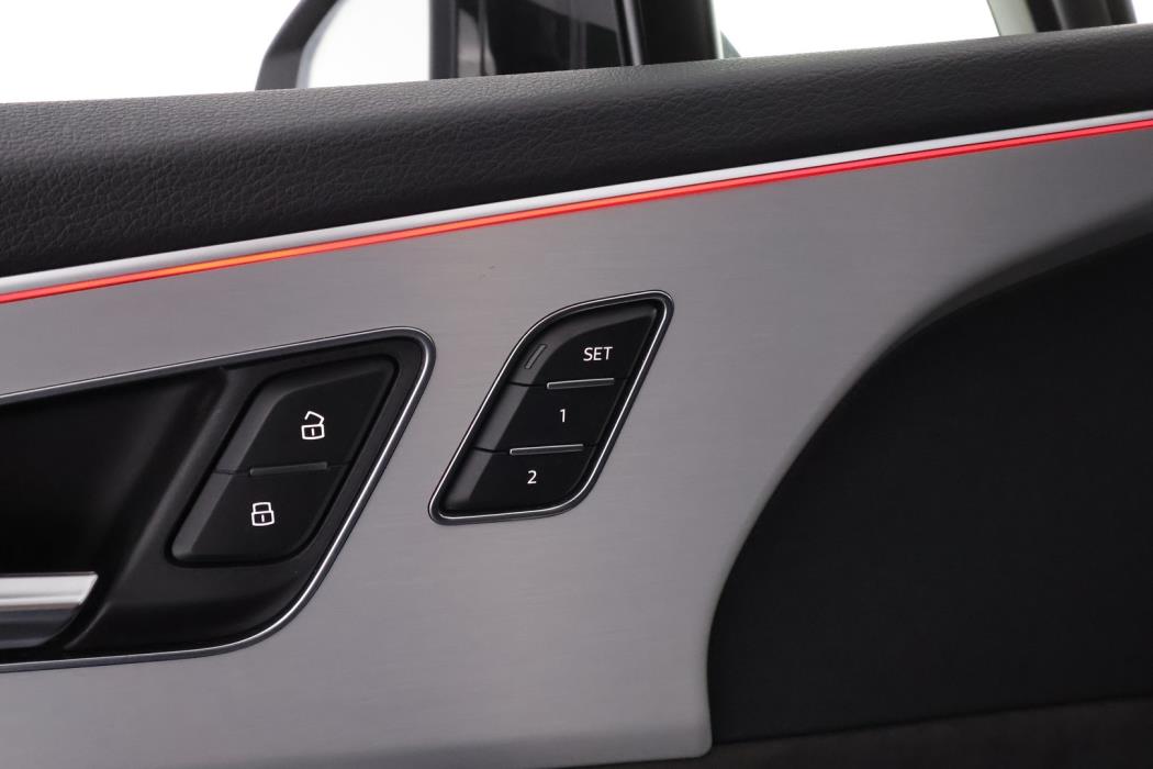 AUDI Q7 2021