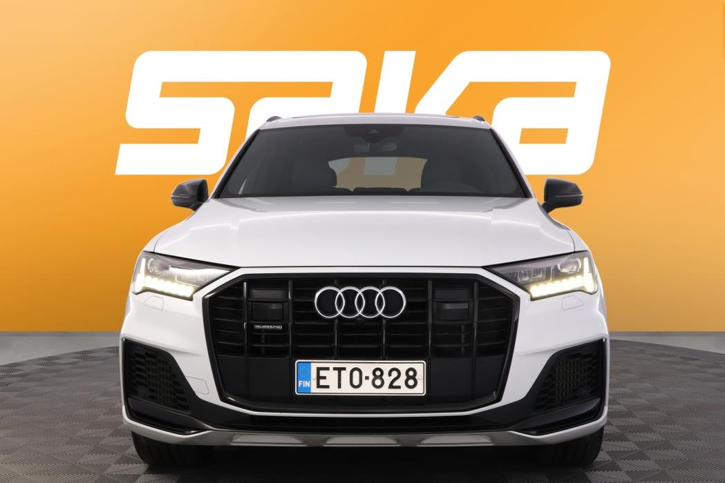 AUDI Q7 2021
