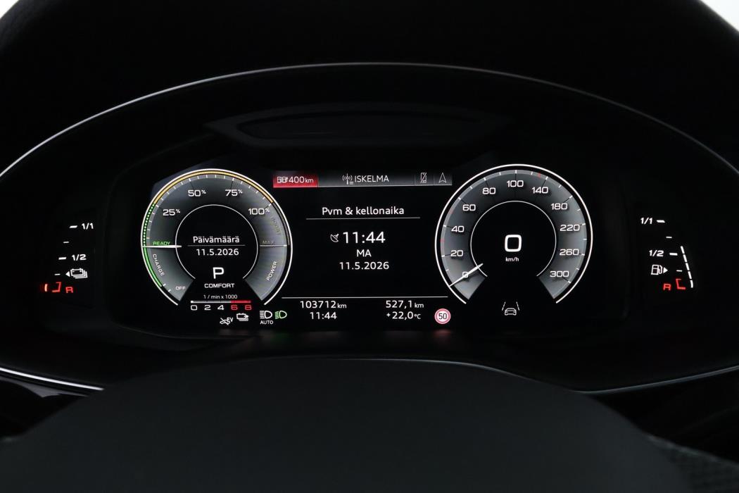 AUDI Q7 2021
