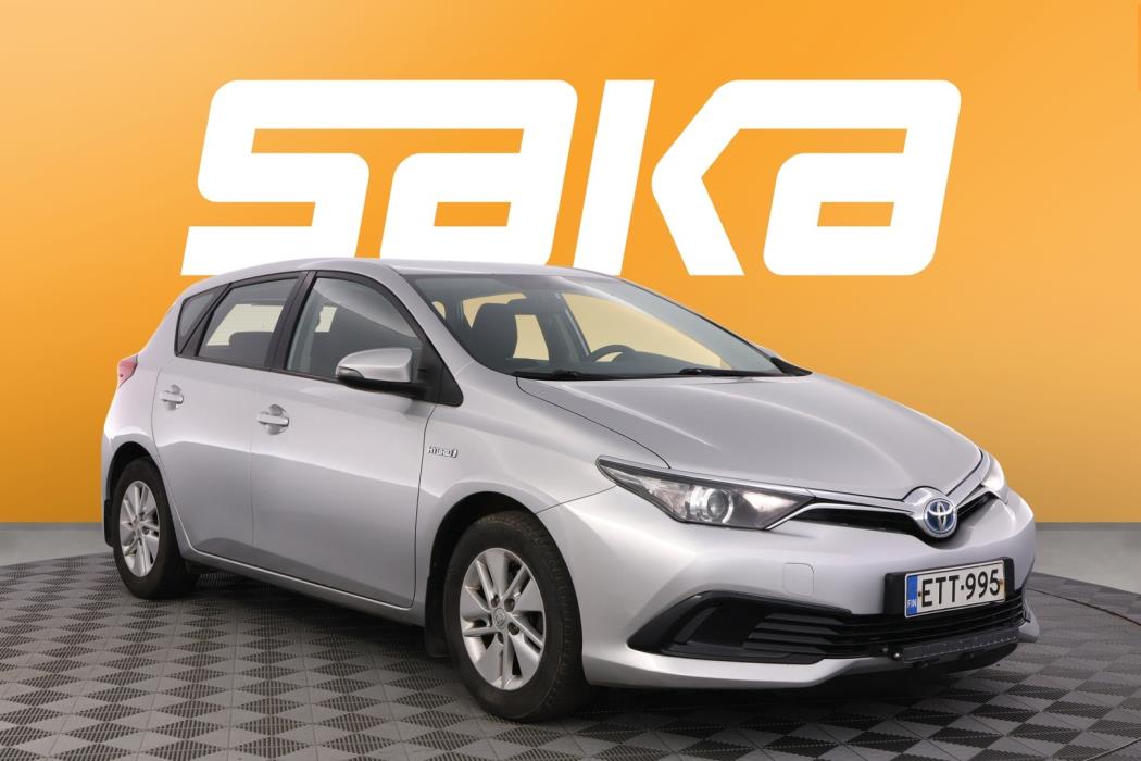 TOYOTA Auris 2016