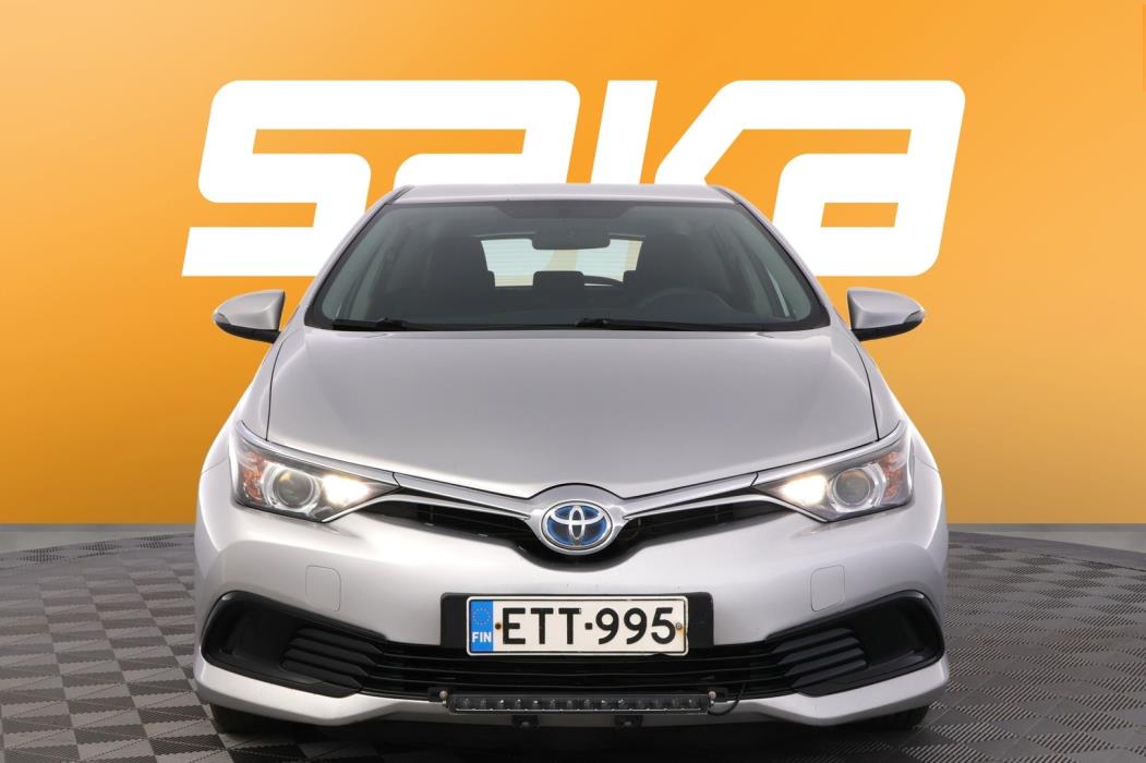 TOYOTA Auris 2016