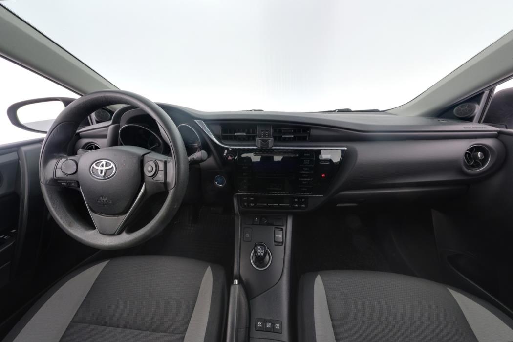 TOYOTA Auris 2016