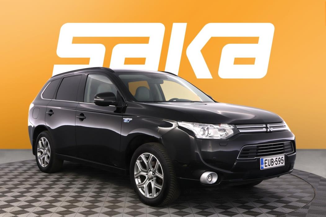MITSUBISHI Outlander PHEV 2015