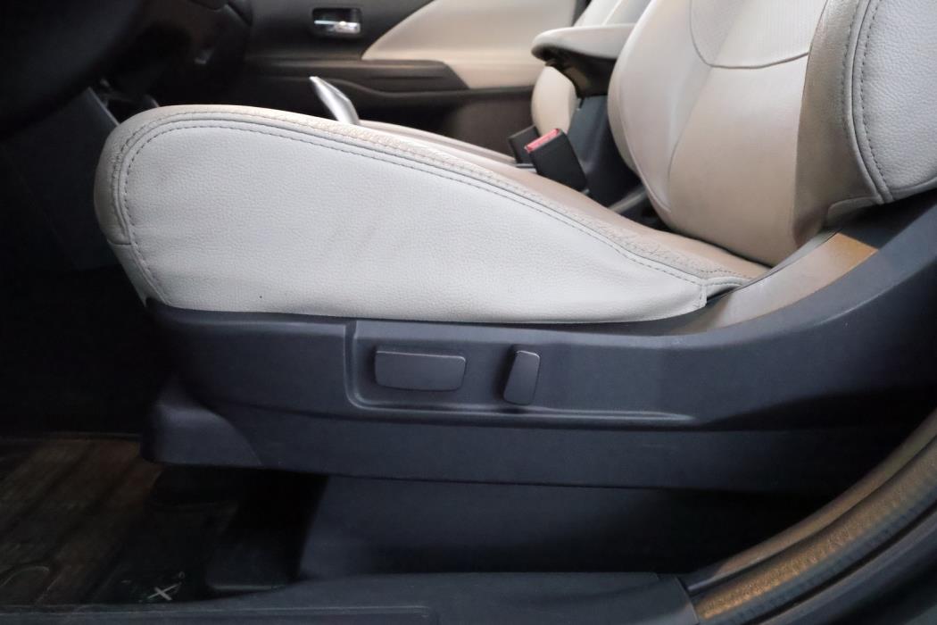 MITSUBISHI Outlander PHEV 2015