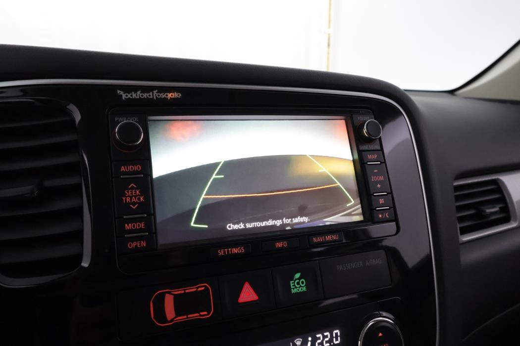 MITSUBISHI Outlander PHEV 2015